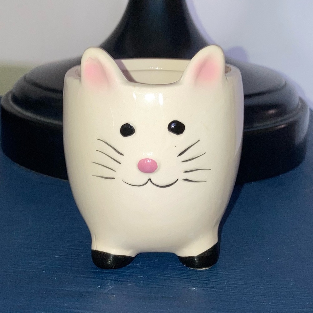 Adorable Small Cat Planter